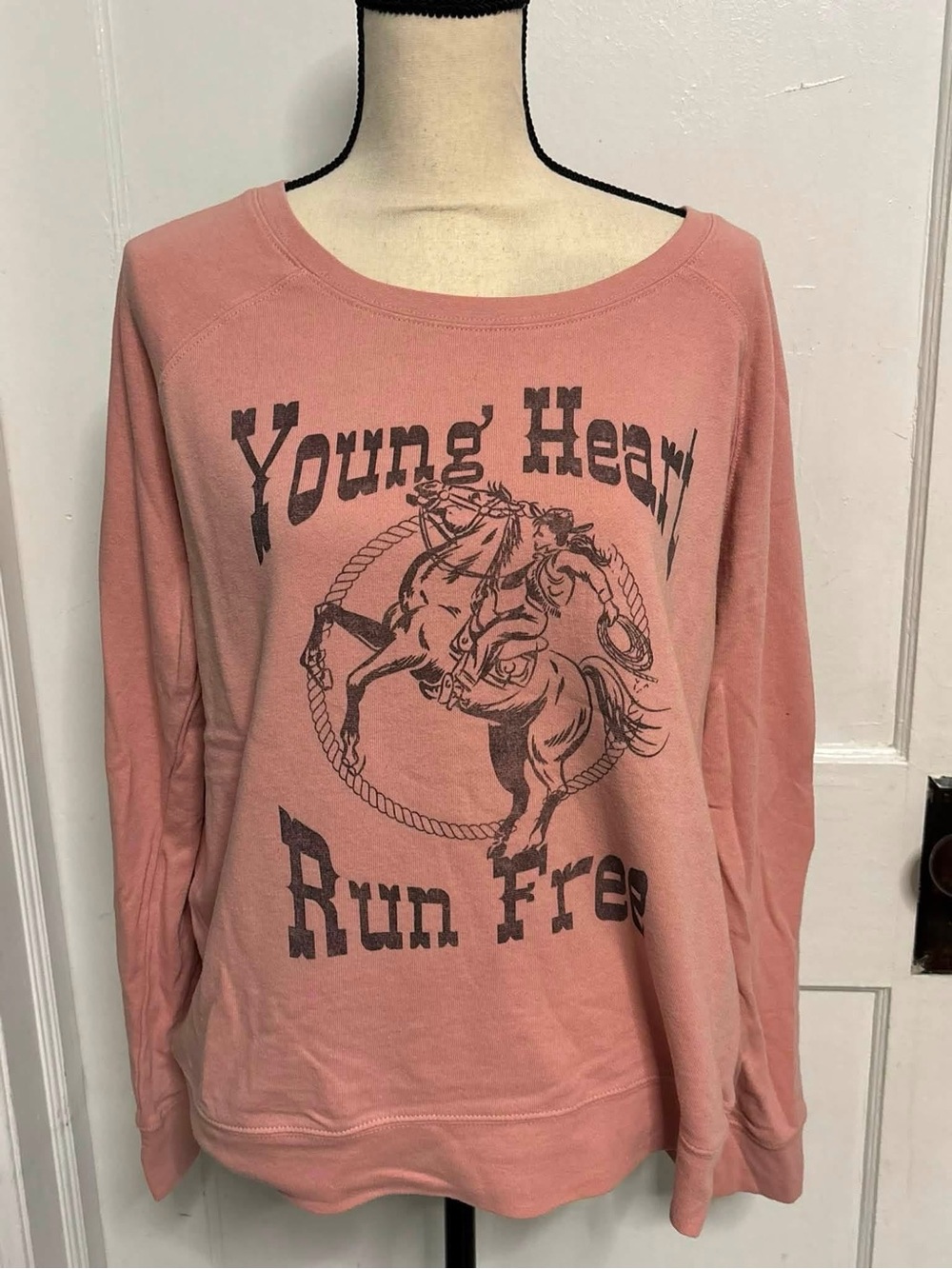 Fifth Sun Girls' Dusty Pink 'Young Heart Run Free' Graphic Sweatshirt